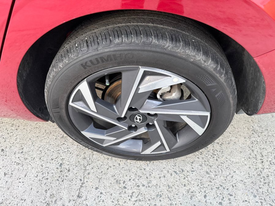 Used 2025 Hyundai Elantra Sport image 12