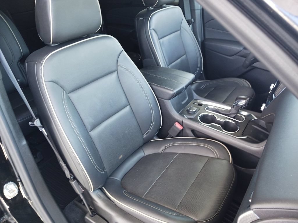 Used 2022 Chevrolet Traverse Premier FWD image 27
