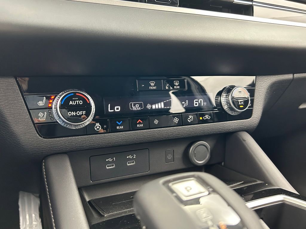 New 2026 Mitsubishi Outlander SEL FWD image 27