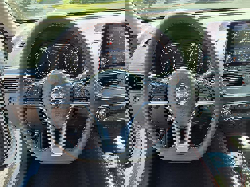 New 2025 Nissan Altima 2.5 SR image 12