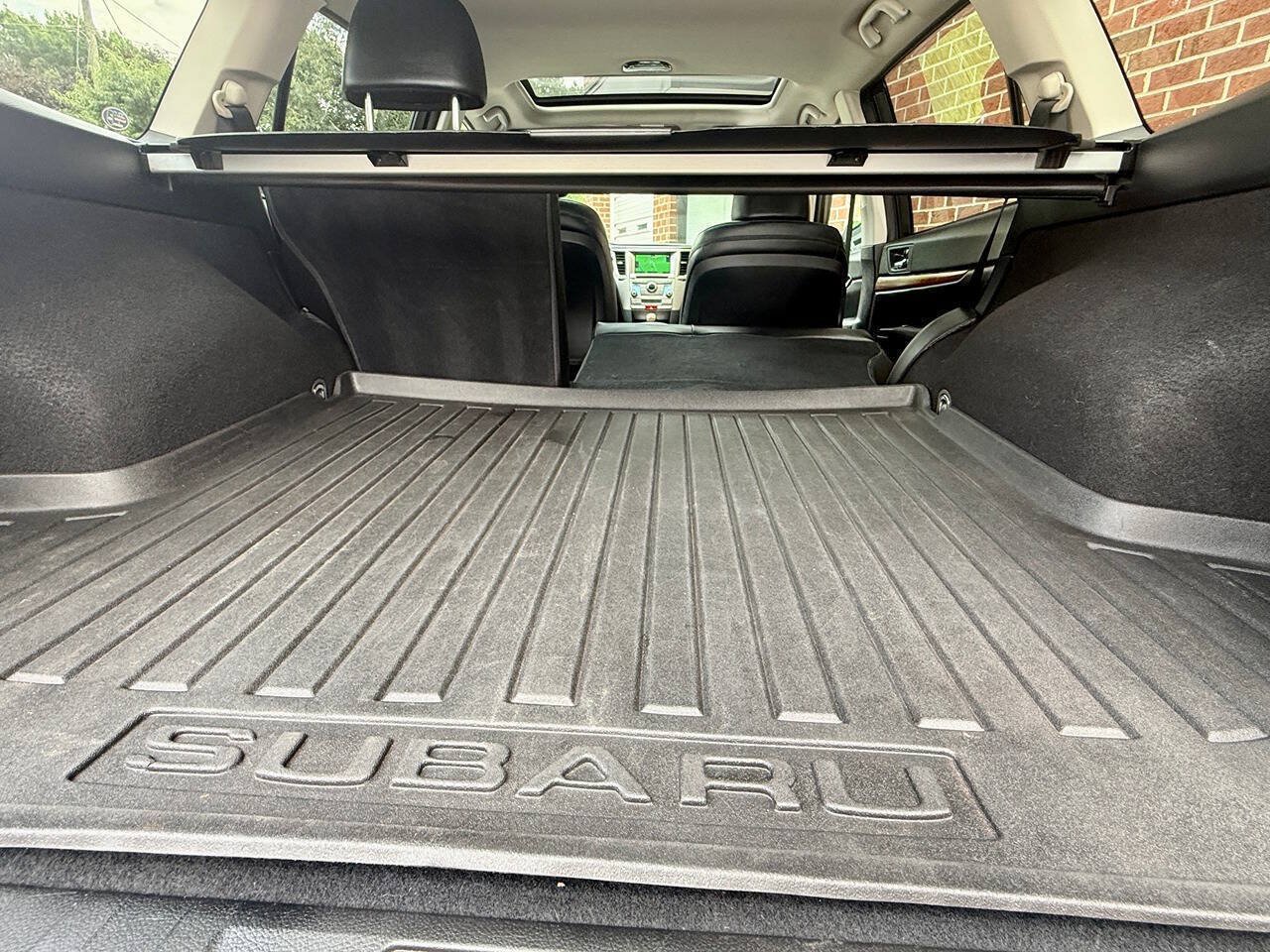 Used 2014 Subaru Outback 3.6R Limited AWD/4WD image 34