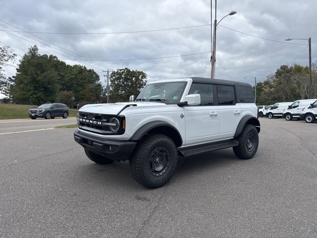 New 2025 Ford Bronco Outer Banks w/ Sasquatch Package image 16