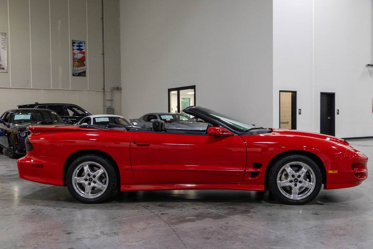 Used 2001 Pontiac Firebird Trans Am RWD image 7
