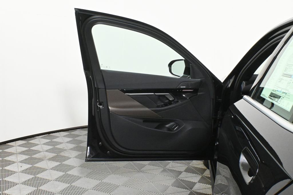 Used 2026 BMW 530i xDrive w/ Premium Package image 30