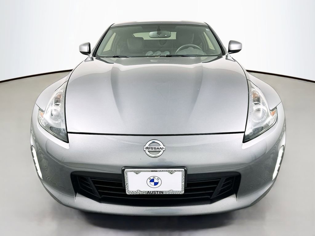 Used 2019 Nissan 370Z Touring Sport image 2
