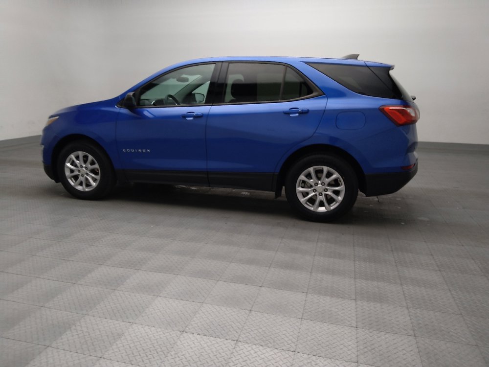 Used 2019 Chevrolet Equinox LS w/ LS Convenience Package FWD image 3