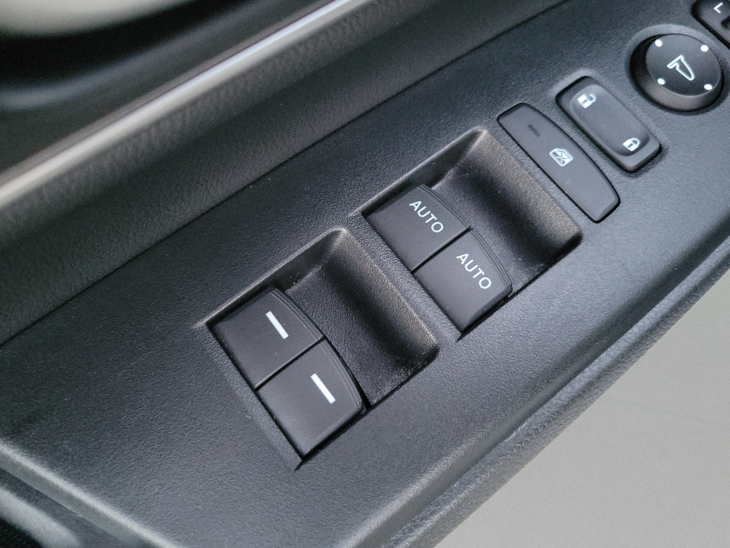 Used 2020 Honda CR-V Touring image 14