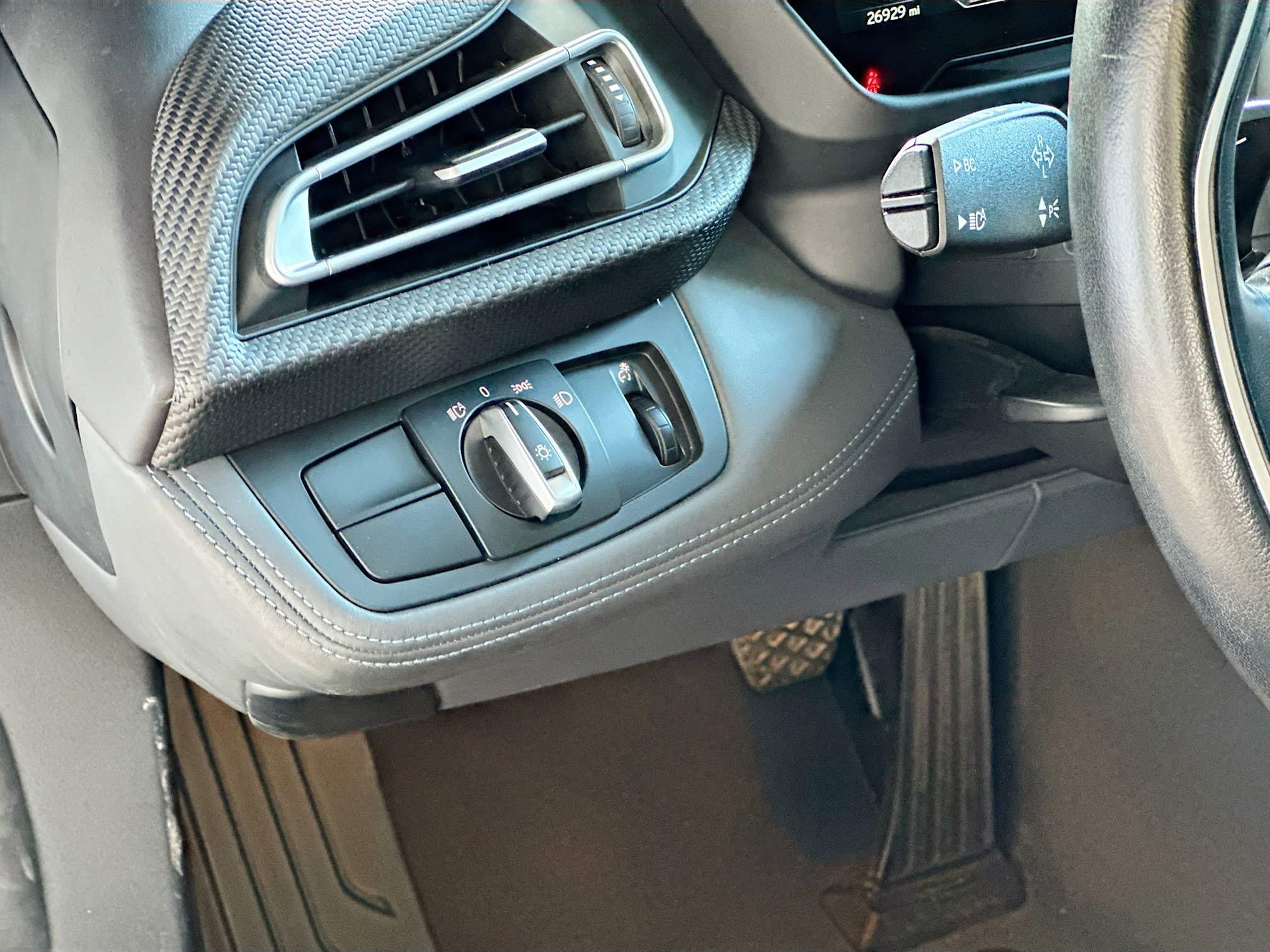 Used 2019 BMW i8 Coupe image 10