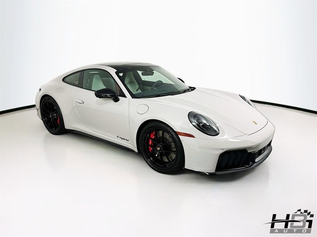 Used 2026 Porsche 911 Carrera GTS image 4