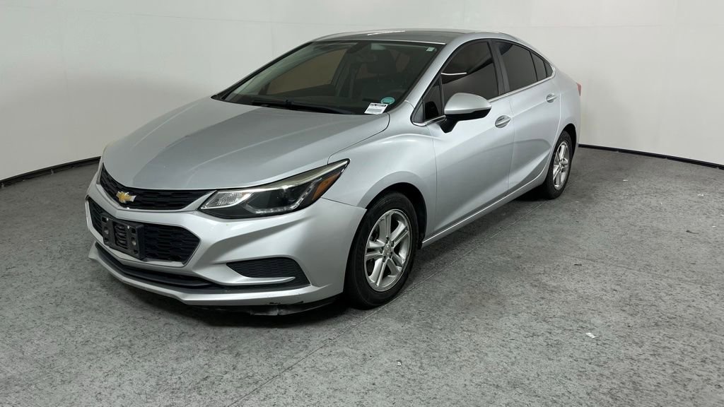 Used 2018 Chevrolet Cruze LT w/ LT Fleet Convenience Package FWD image 7