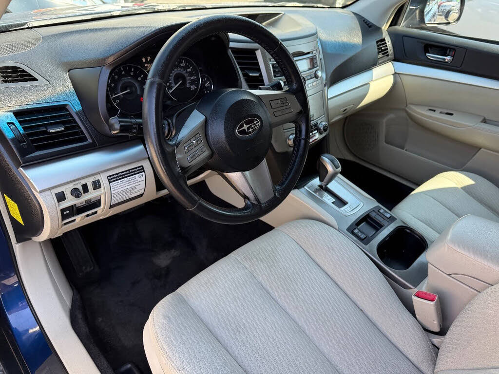 Used 2010 Subaru Outback 3.6R Premium AWD/4WD image 12