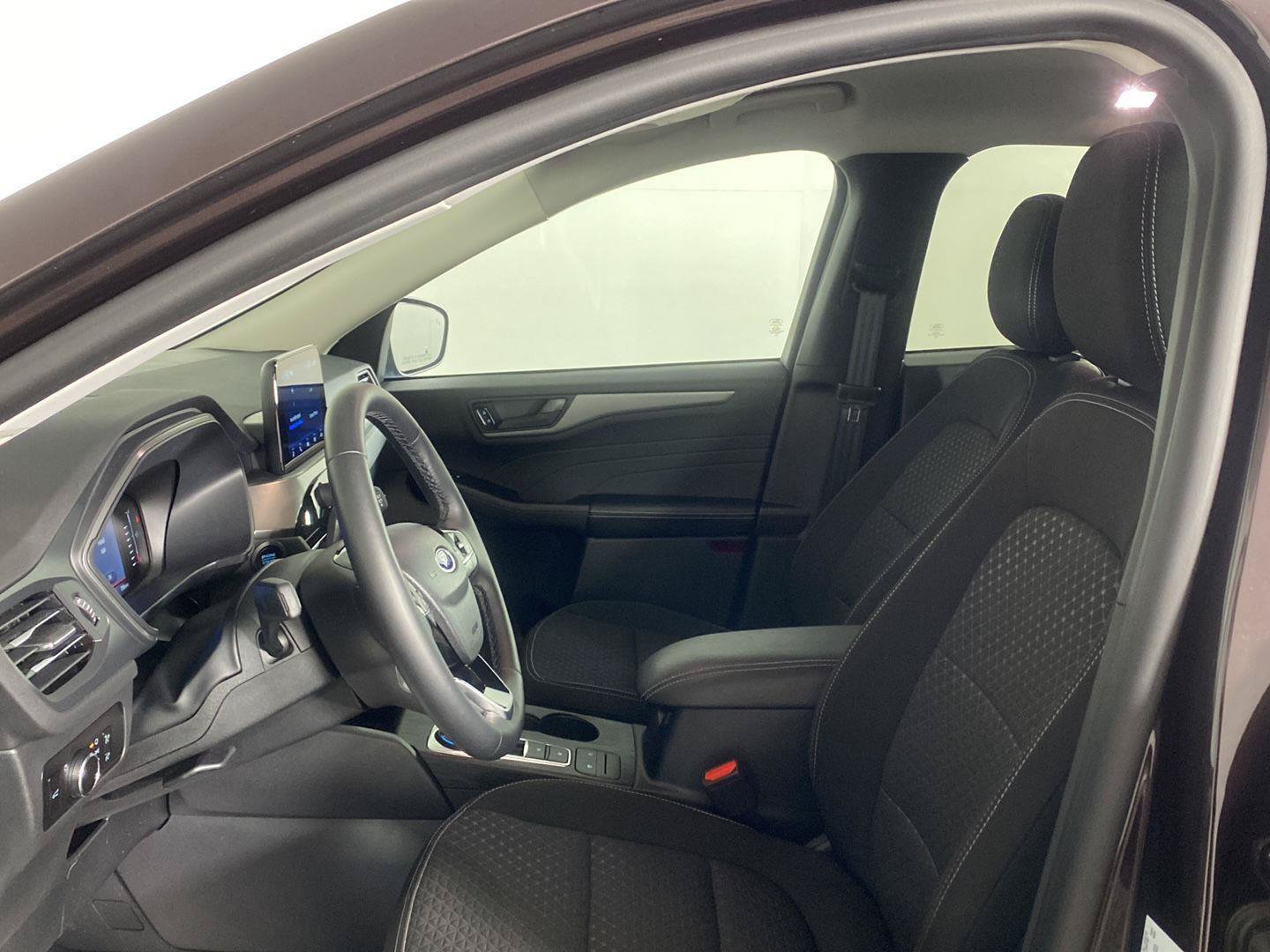 Used 2023 Ford Escape Active AWD/4WD image 16