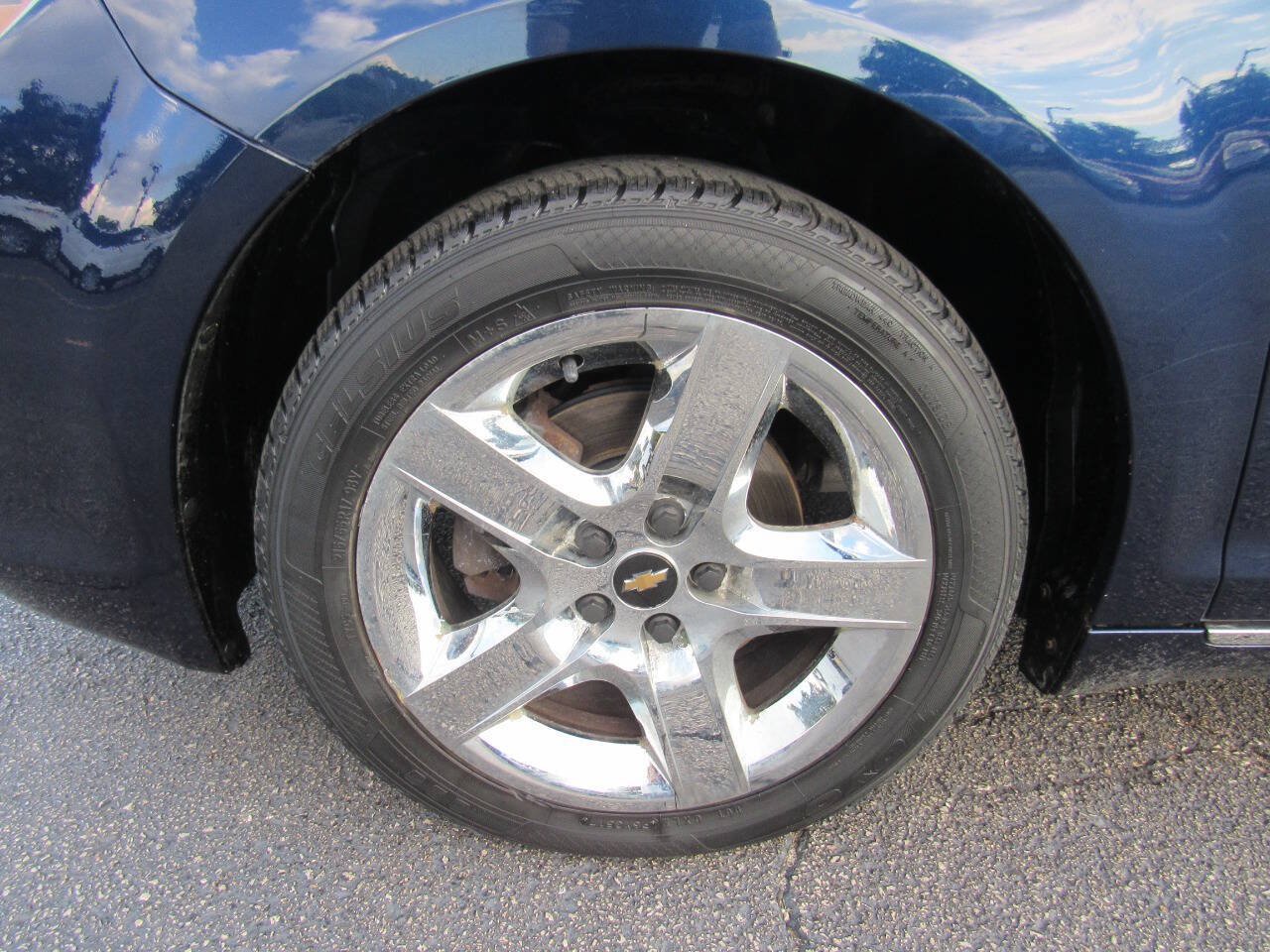 Used 2010 Chevrolet Malibu LT FWD image 29