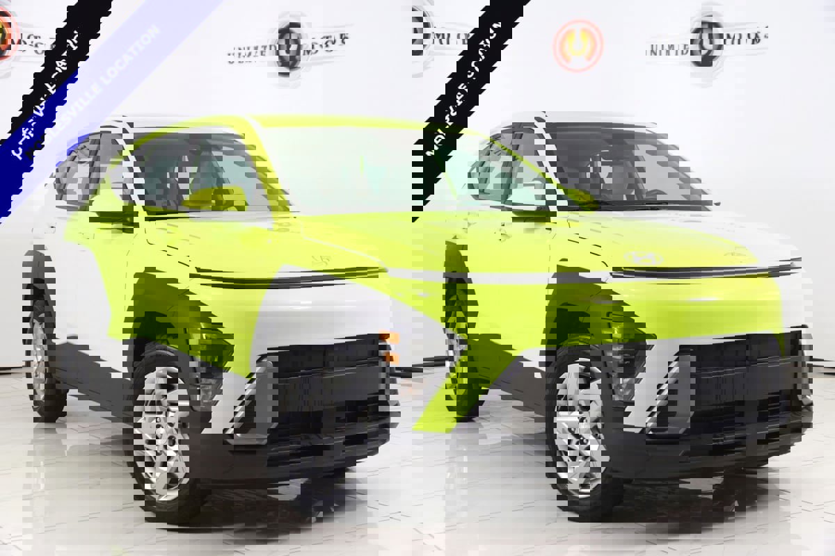 Used 2024 Hyundai Kona SE image 1