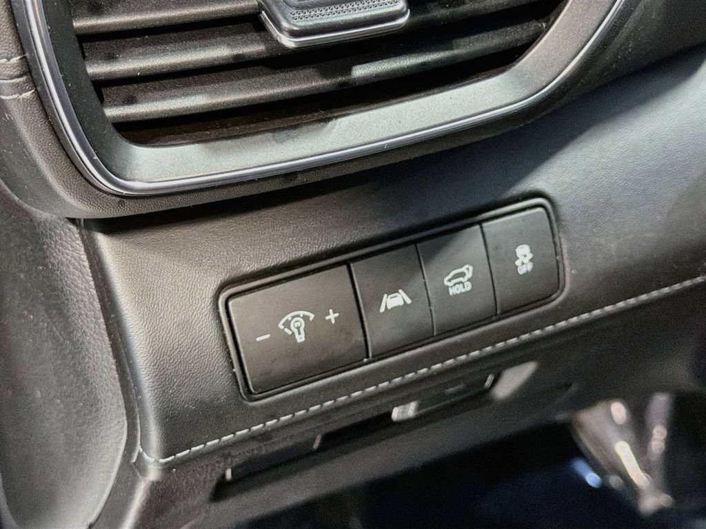 Used 2023 Hyundai Santa Fe Limited AWD/4WD image 10
