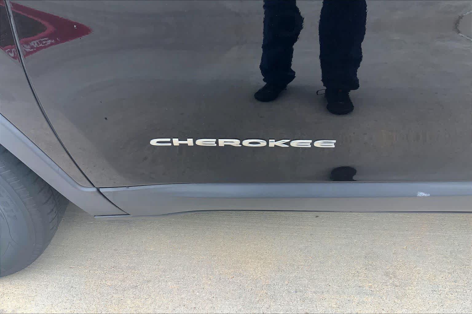 Used 2015 Jeep Cherokee Latitude w/ Comfort/Convenience Group FWD image 33