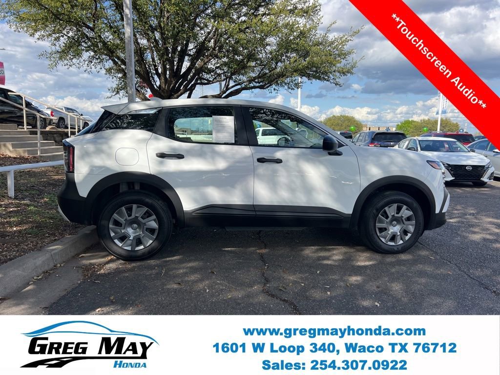 Used 2025 Nissan Kicks S image 8