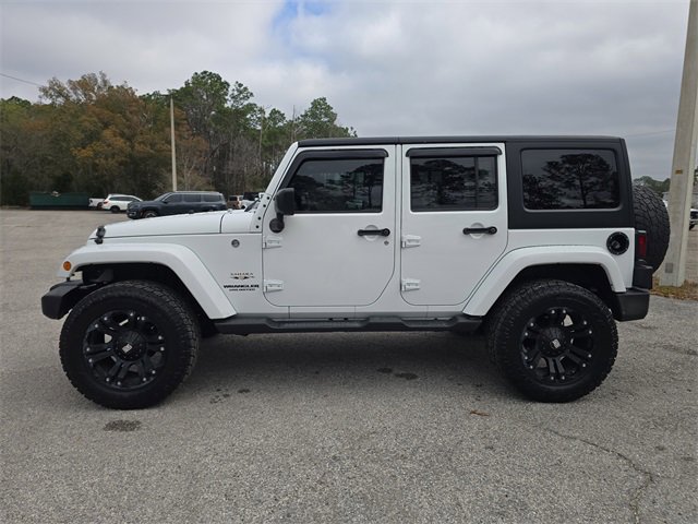Used 2017 Jeep Wrangler Unlimited Sahara w/ Connectivity Group image 6