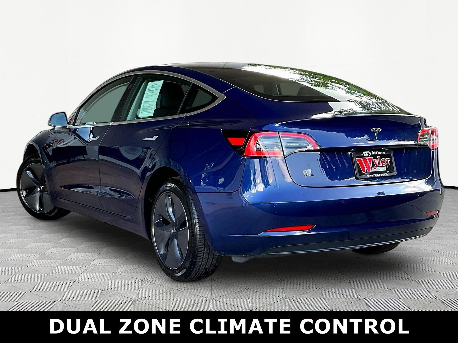 Used 2020 Tesla Model 3 Standard Range Plus RWD image 4