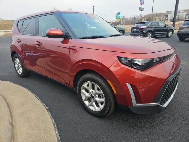 Used 2024 Kia Soul LX w/ Option Group 015 image 5