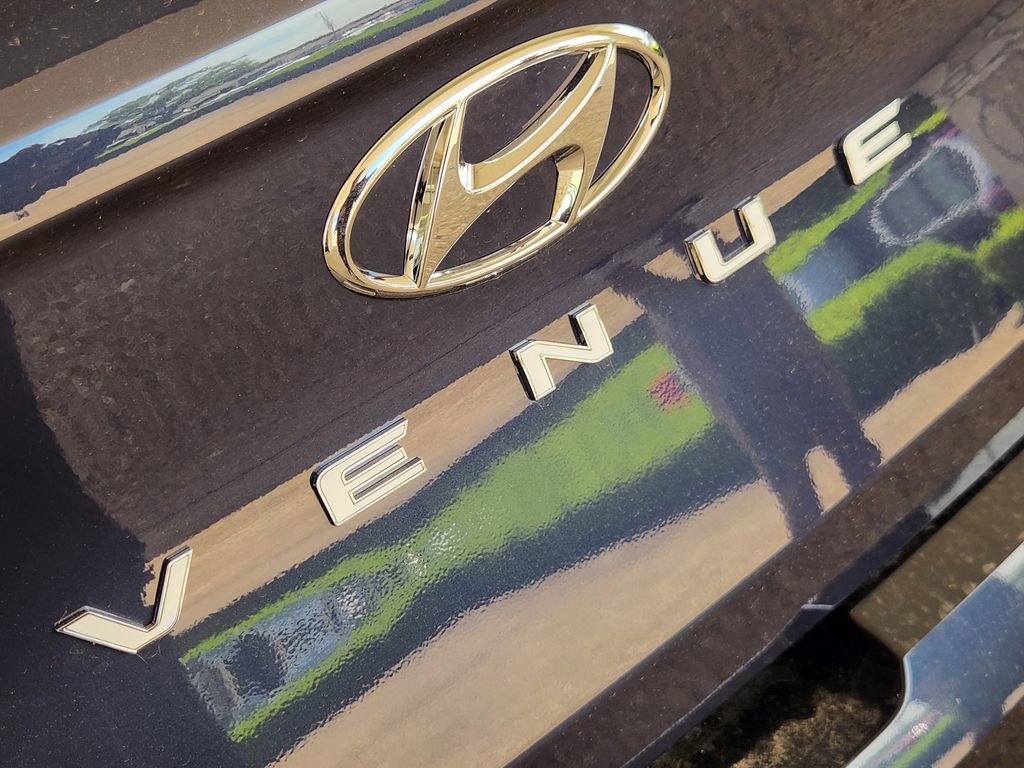 New 2026 Hyundai Venue SEL FWD image 8