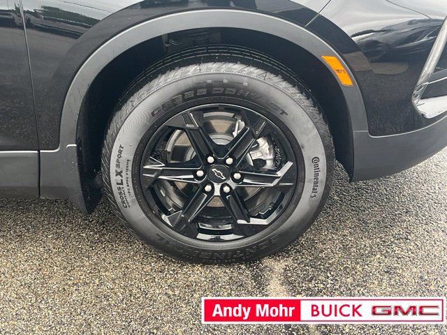 Used 2025 Chevrolet Blazer LT w/ Convenience Package FWD image 19