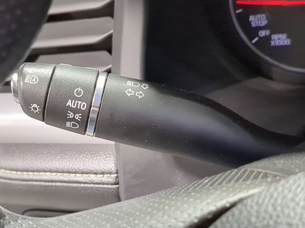 Used 2021 GMC Acadia SLE w/ Driver Convenience Package image 33