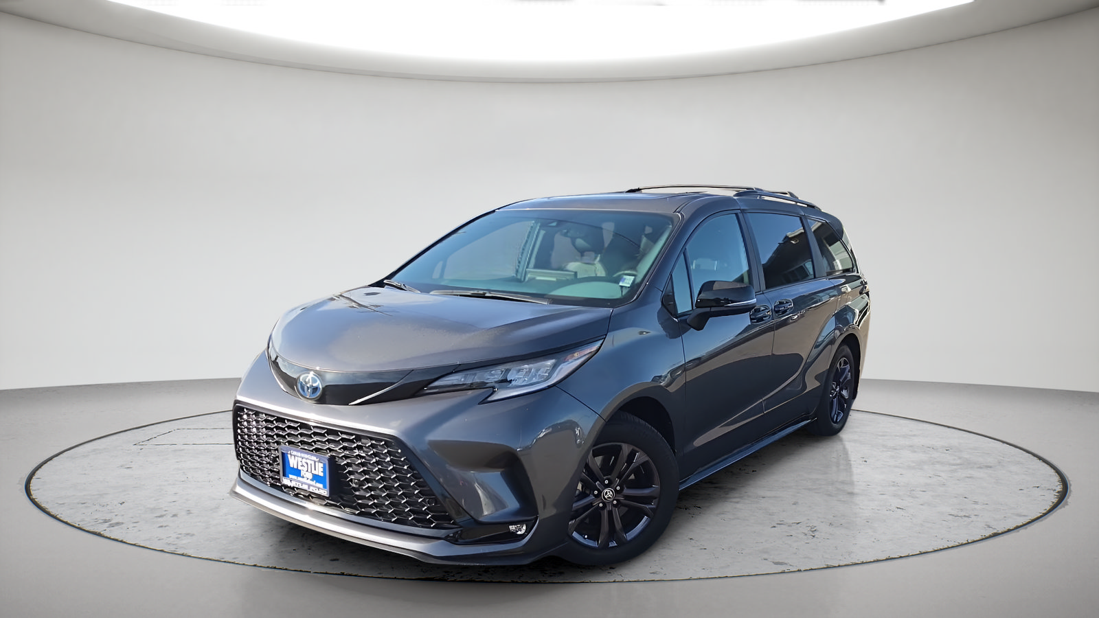 Used 2025 Toyota Sienna XSE w/ XSE Premium Package AWD/4WD image 1
