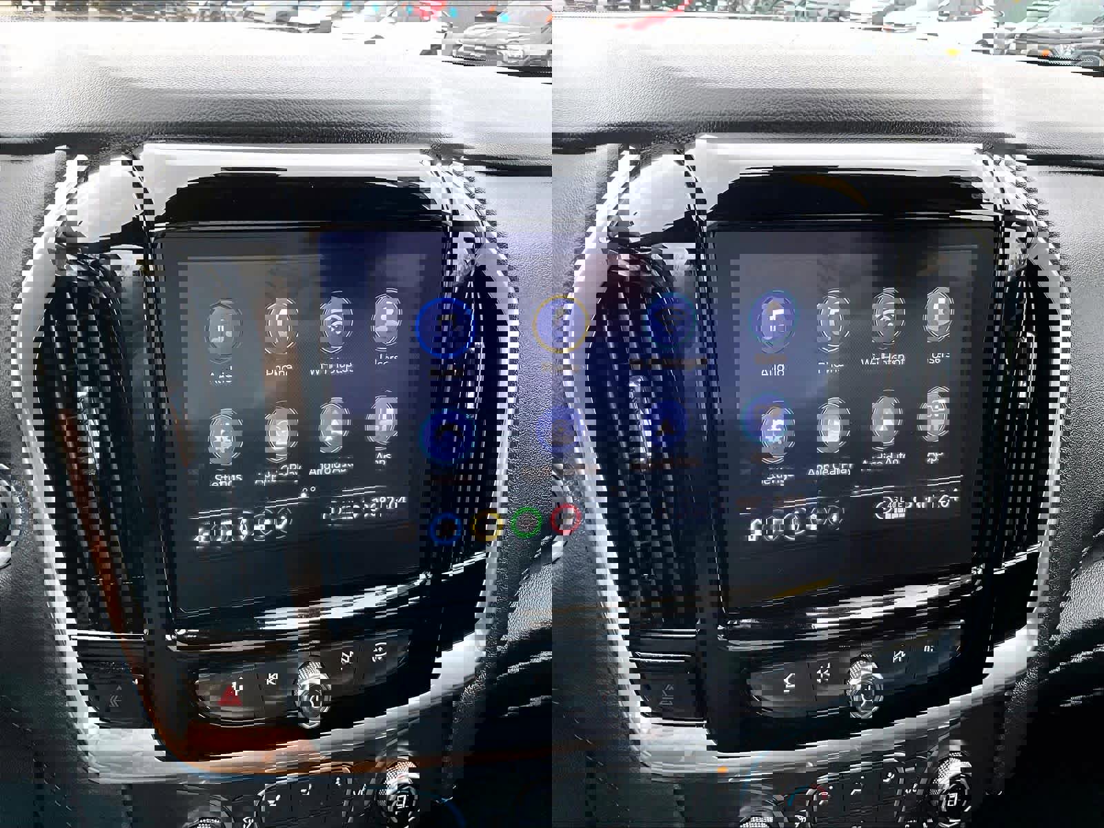 Used 2023 Chevrolet Traverse LT image 27