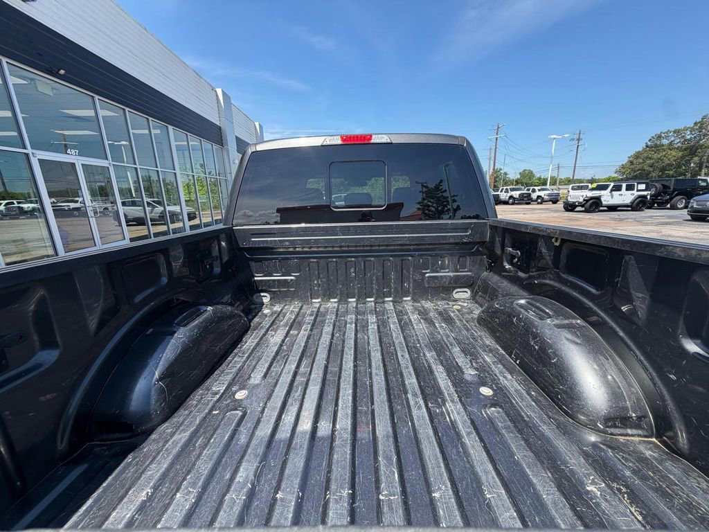 Used 2015 Ford F150 Platinum w/ Equipment Group 701A Luxury AWD/4WD image 8