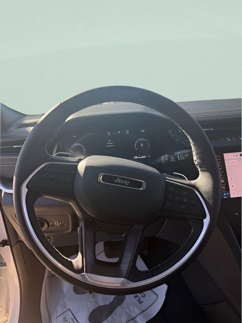 New 2026 Jeep Grand Cherokee Altitude image 15