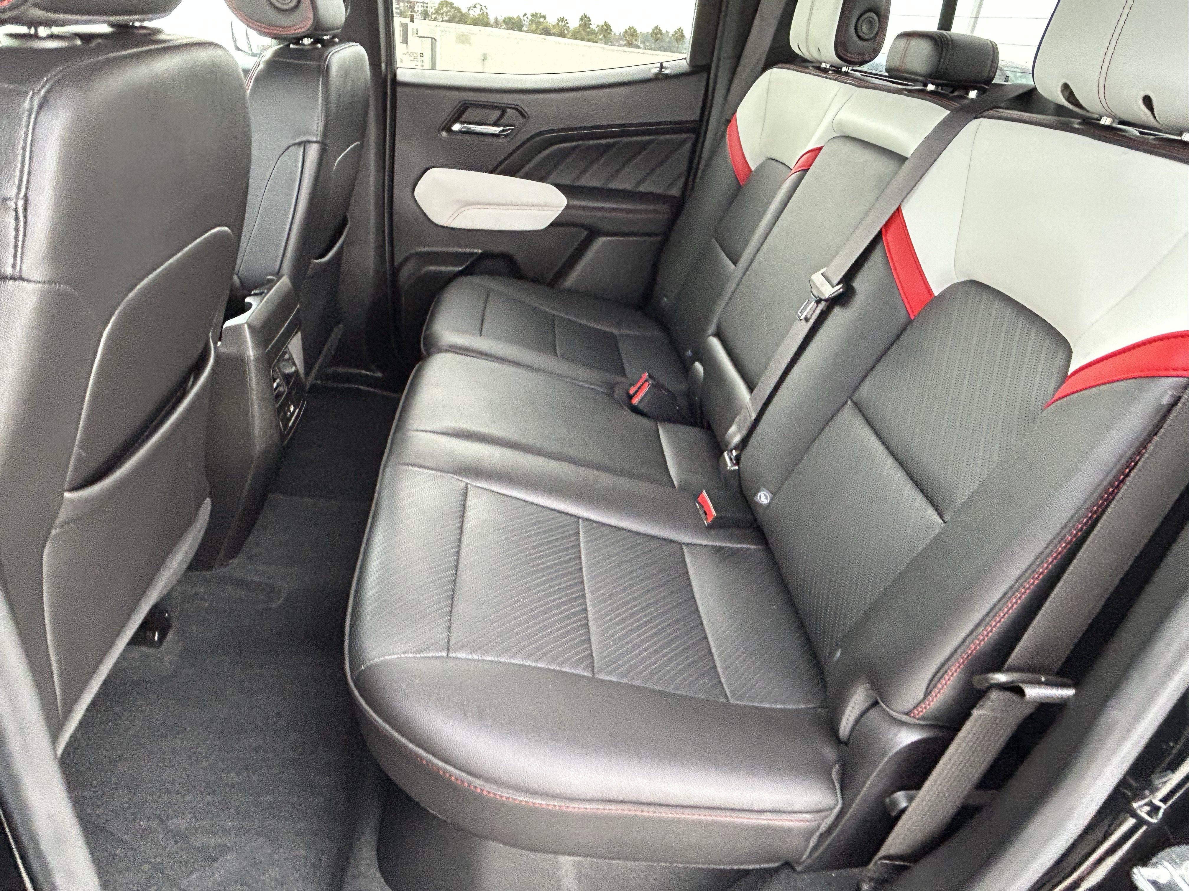 Used 2023 GMC Canyon AT4X AWD/4WD image 15