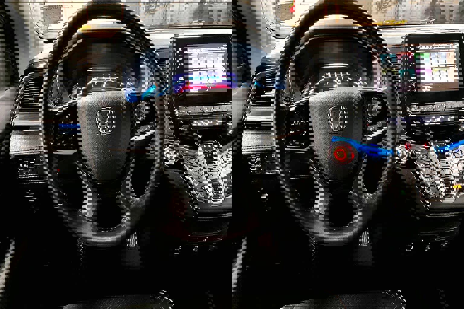 Used 2023 Honda Odyssey Elite image 5