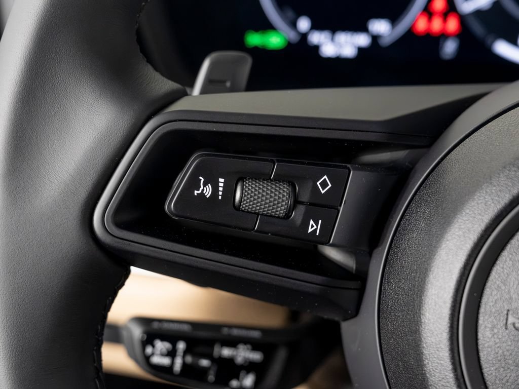 New 2026 Porsche Cayenne AWD/4WD image 29