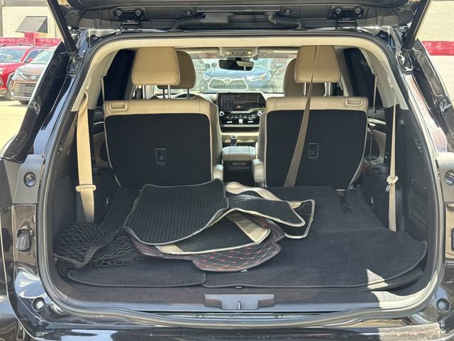 Used 2021 Toyota Highlander Limited FWD image 35