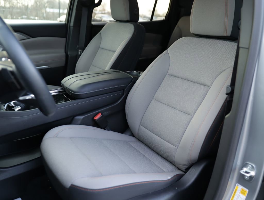 Used 2024 Chevrolet Traverse LT w/ Trailering Package image 23