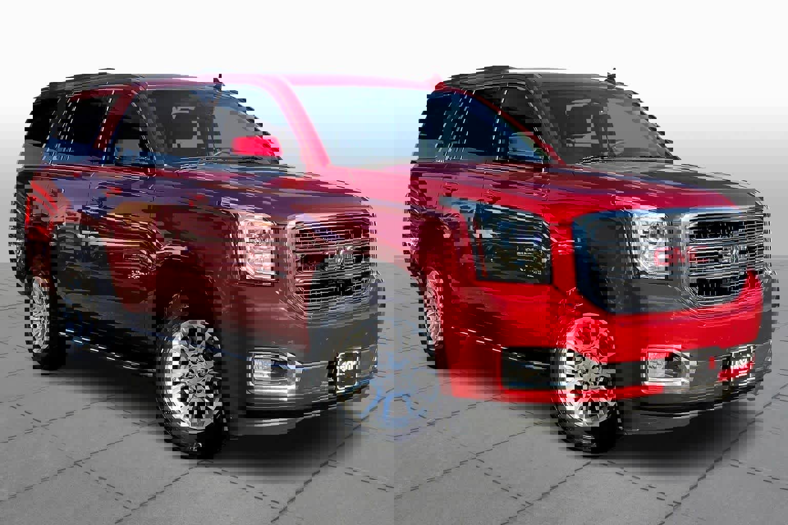 Used 2015 GMC Yukon SLT w/ HD Trailering Package image 2