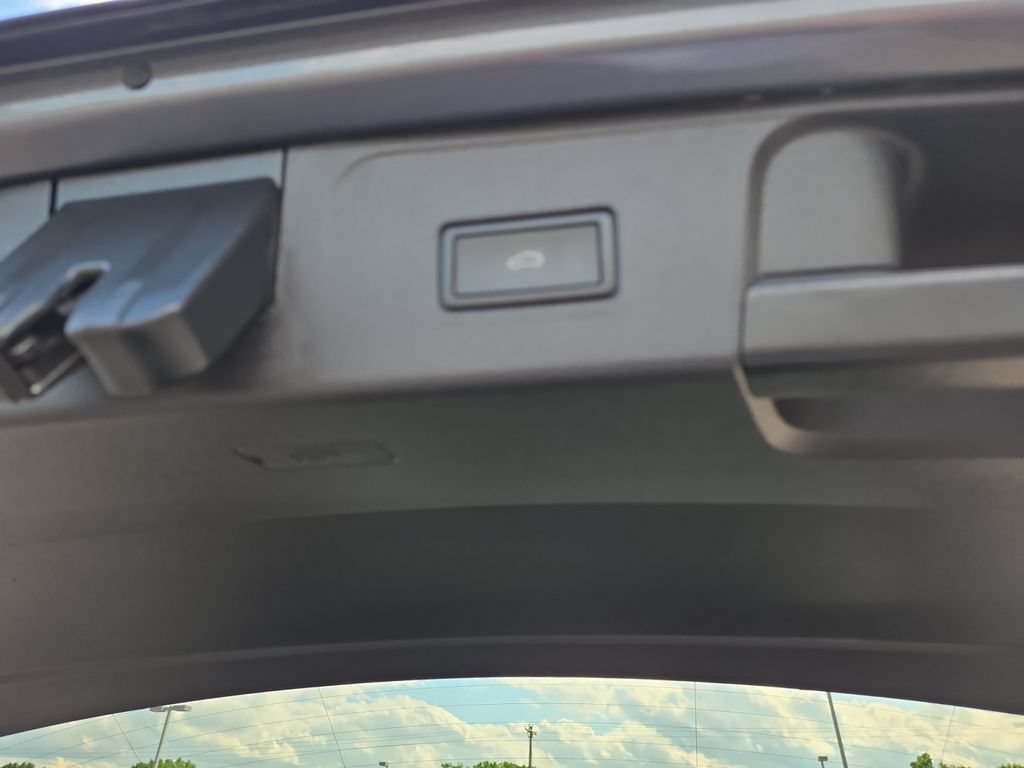 Used 2023 Volkswagen Atlas SEL Premium AWD/4WD image 35