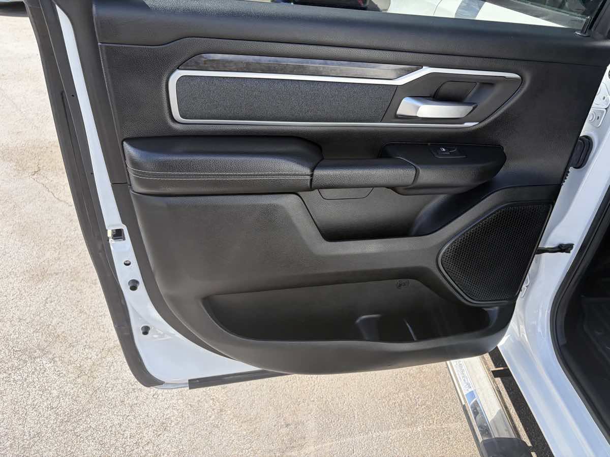 Used 2019 RAM 1500 Big Horn AWD/4WD image 18