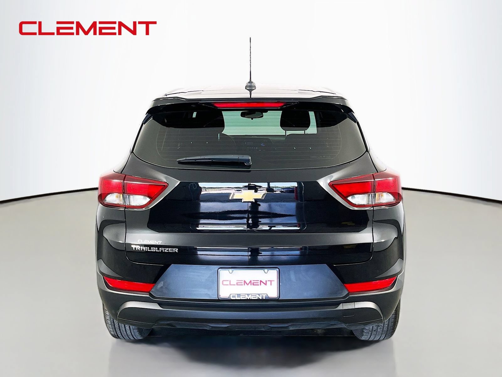 Used 2025 Chevrolet TrailBlazer LS FWD image 8