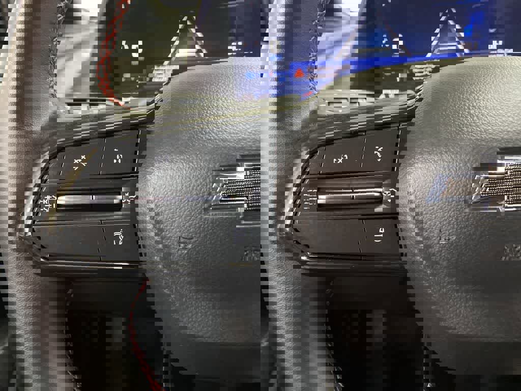 Used 2024 Chevrolet Equinox EV RS image 22