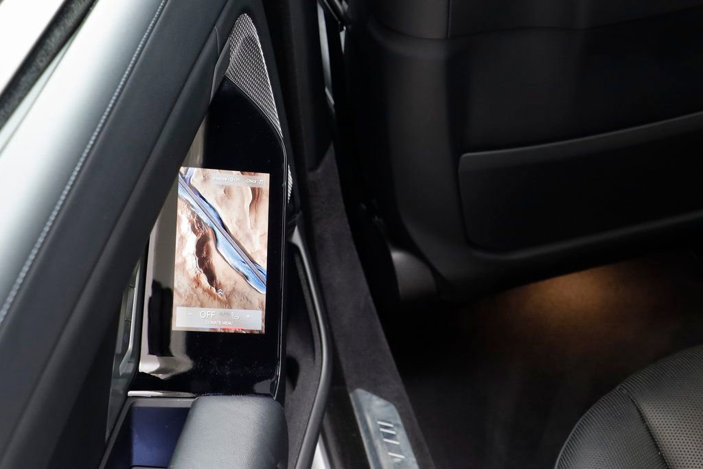 Certified 2023 BMW 760i xDrive AWD/4WD image 17