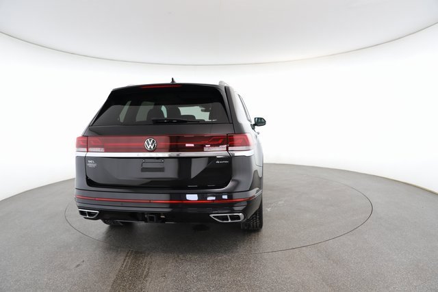 Used 2024 Volkswagen Atlas SEL Premium R-Line image 15
