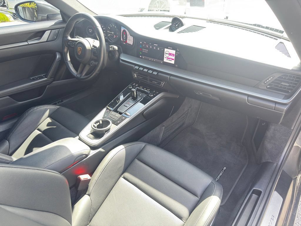 Used 2022 Porsche 911 Carrera image 18