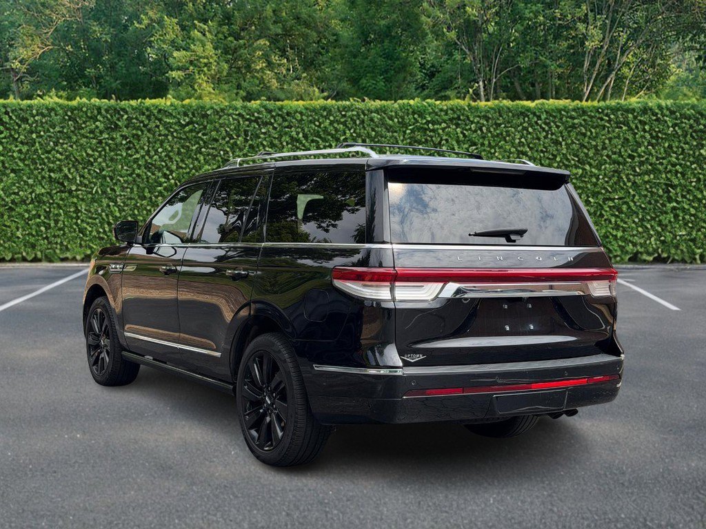 Used 2022 Lincoln Navigator Reserve AWD/4WD image 6