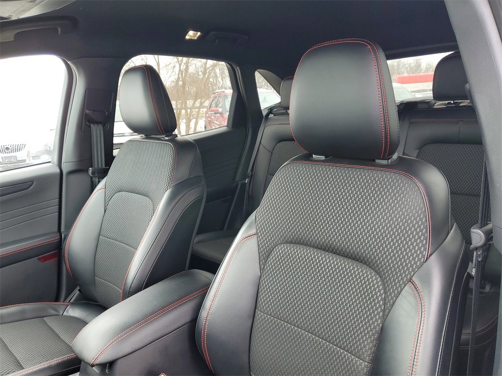 Used 2023 Ford Escape ST-Line image 12