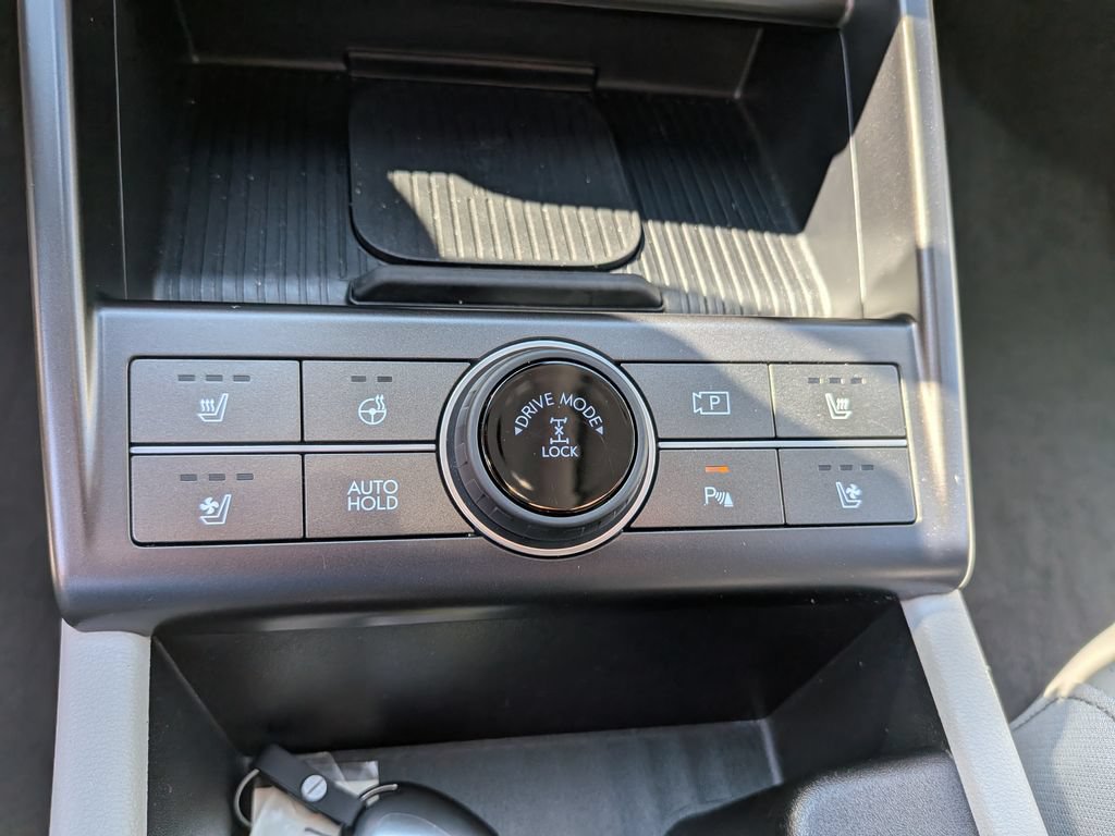 Used 2024 Hyundai Kona Limited AWD/4WD image 17