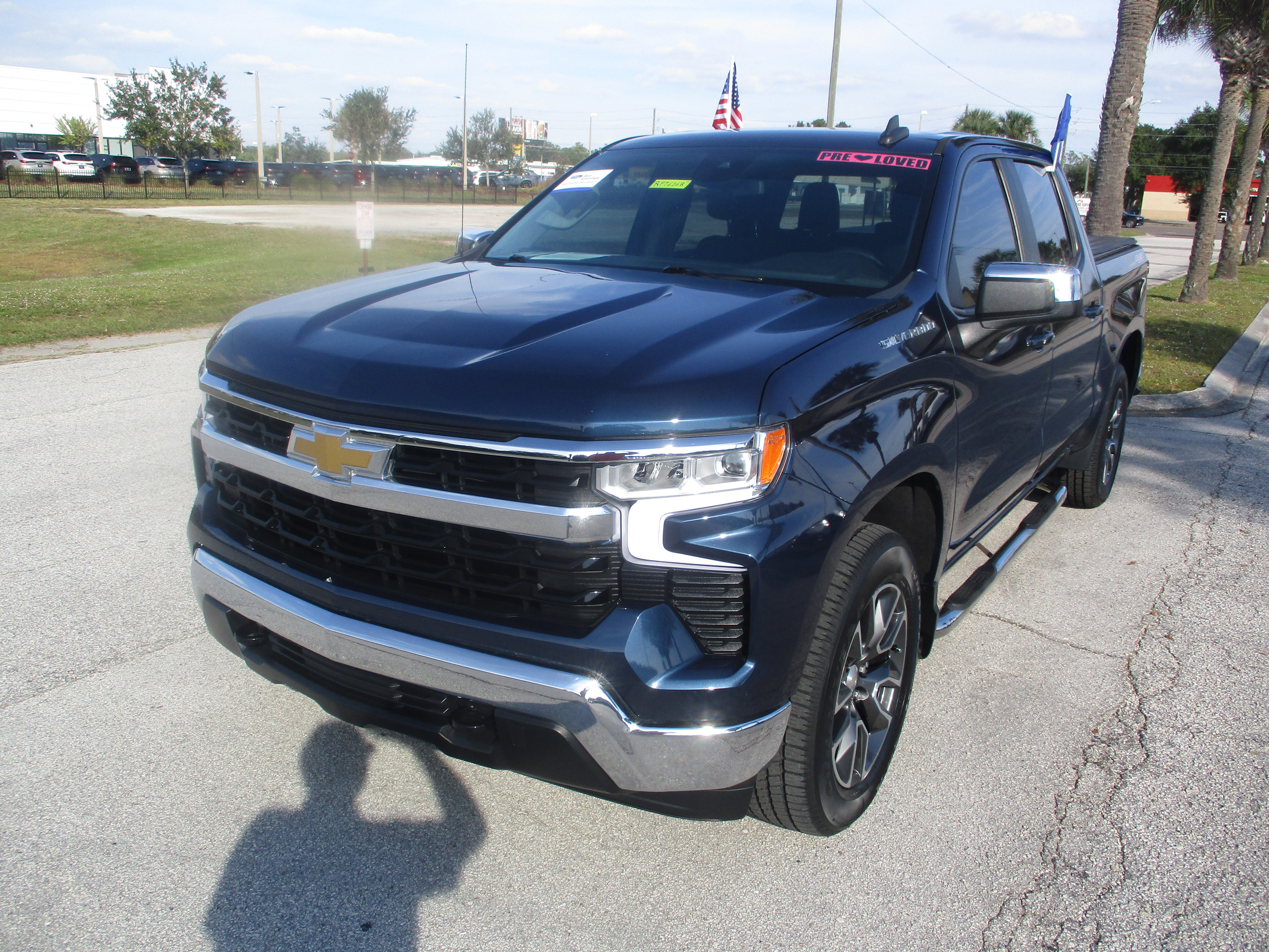 Used 2022 Chevrolet Silverado 1500 LT image 3