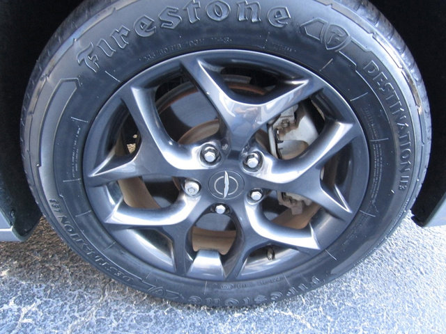 Used 2019 Chrysler Pacifica Touring Plus w/ Advanced Safetytec Group FWD image 23