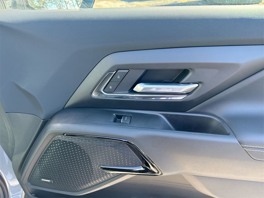 Used 2025 Chevrolet Silverado EV LT image 30